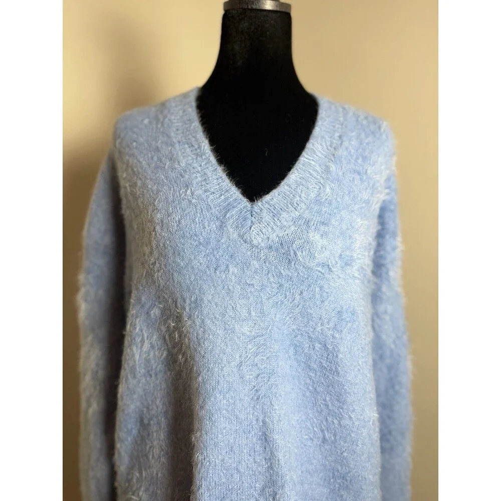 Show Me Your Mumu Cozy Forever Sweater Blue Fuzzy V-Neck XS - Picture 5 of 9